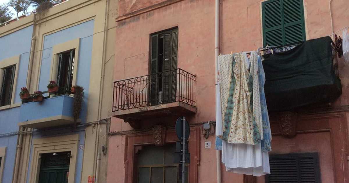 Scalette, case colorate, cappelle nascoste: a Bari c'� "La Mend�gne"